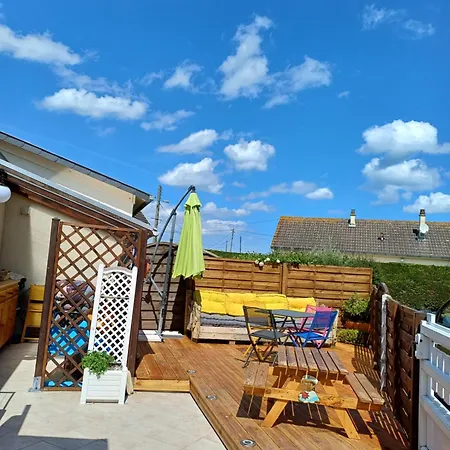 Maison Bord De *