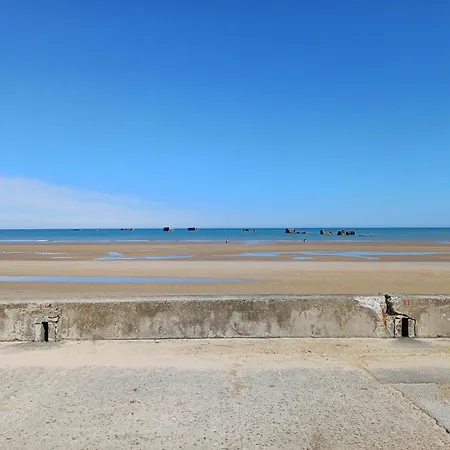 Maison Bord De *
